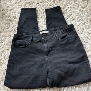 Black Levi Strauss signature skinny stretch casual cute denim jeans